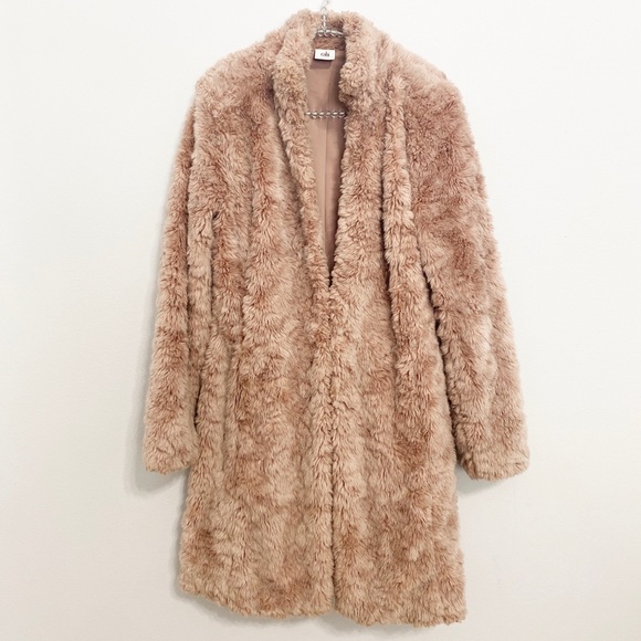 CAbi Jackets & Coats Cabi 3662 The Luxurious Faux Fur Contessa Coat
